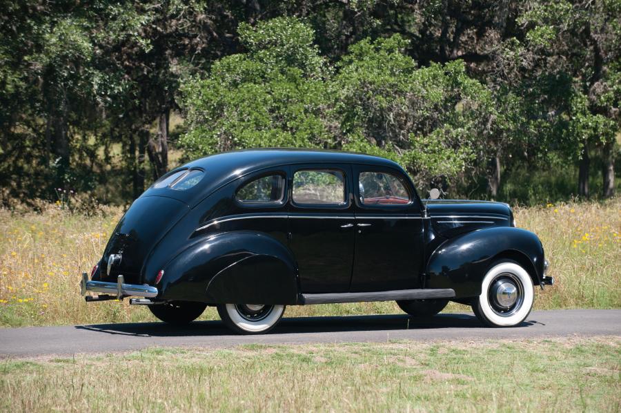  Ford DeLuxe Fordor Sedan 1939 года  (фото 20 из 21)